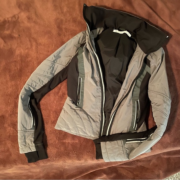 Blanc Noir brand women’s small athletic athleisure short jacket like new - Picture 2 of 13
